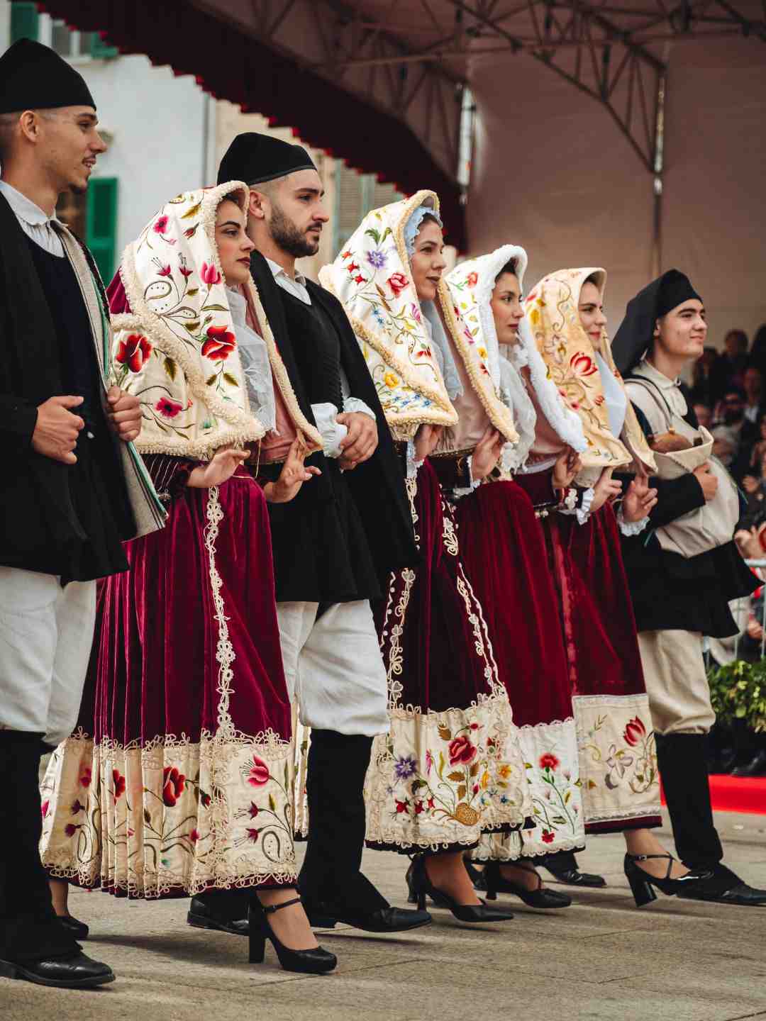 abiti-tradizionali-cavalcata-sarda-sassari