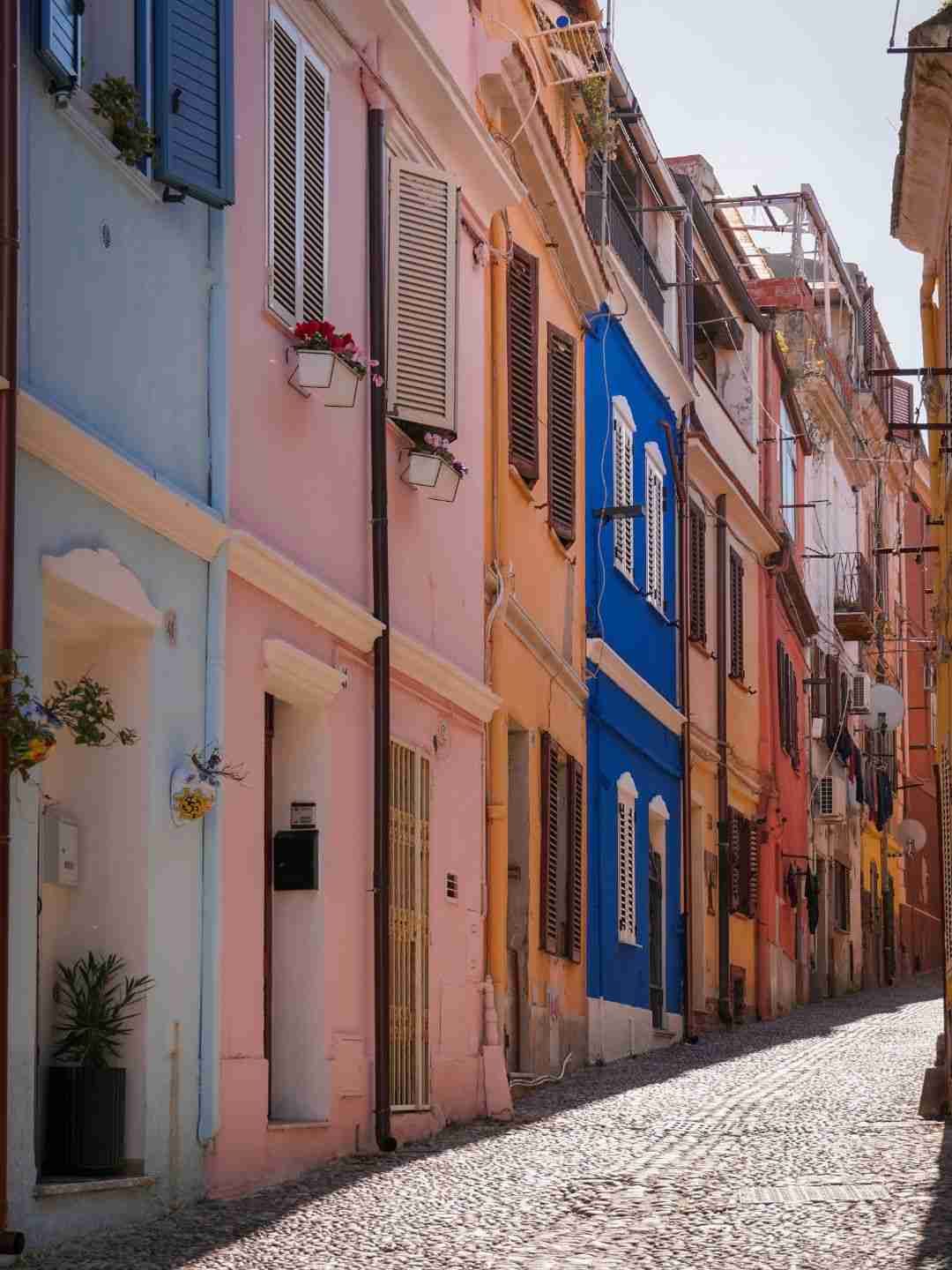 Case colorate nel centro storico di Sassari