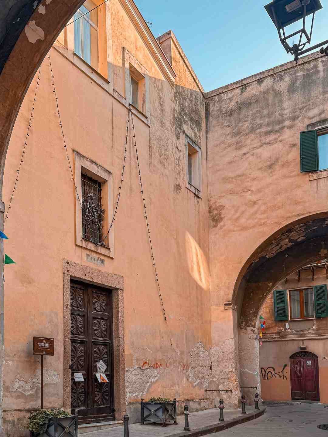 Esterno della Chiesa del Carmelo a Sassari